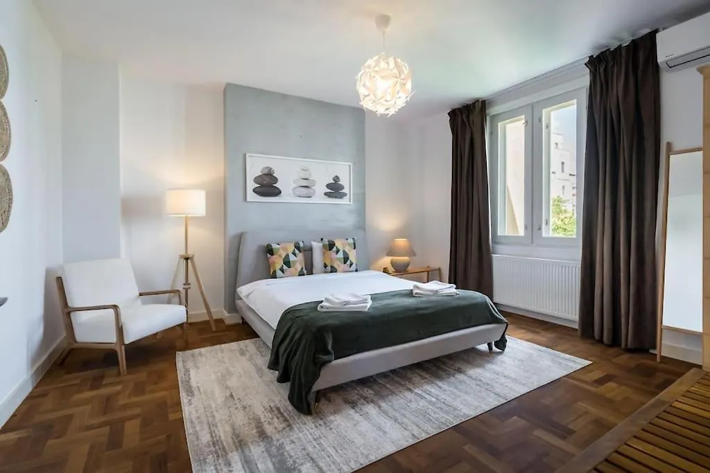 Stunning 2Br Apartment - Ateneu - City Center Bucureşti