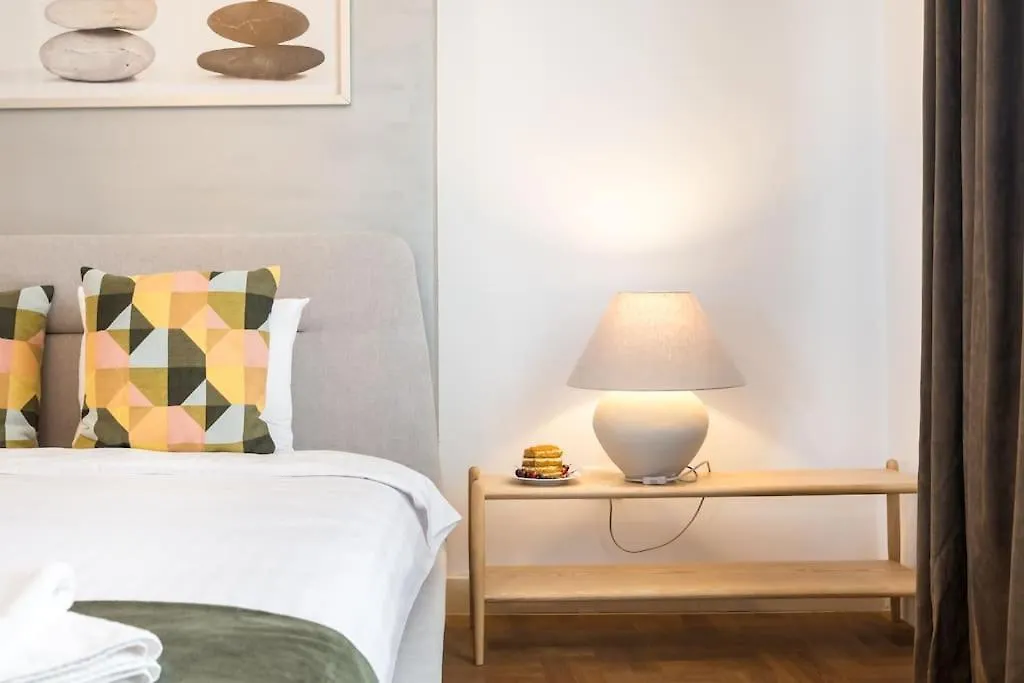 Stunning 2Br Apartment - Ateneu - City Center Bucharest Romania