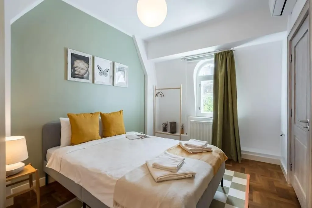 Stunning 2Br Apartment - Ateneu - City Center Bucharest
