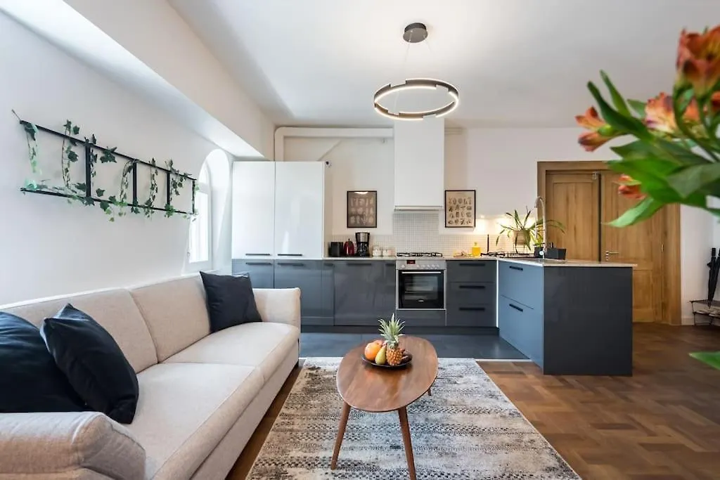 Stunning 2Br Apartment - Ateneu - City Center Bucureşti