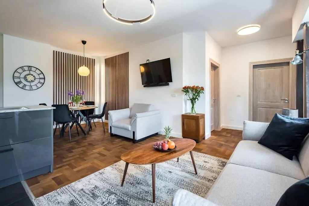 Stunning 2Br Apartment - Ateneu - City Center Bucharest Romania