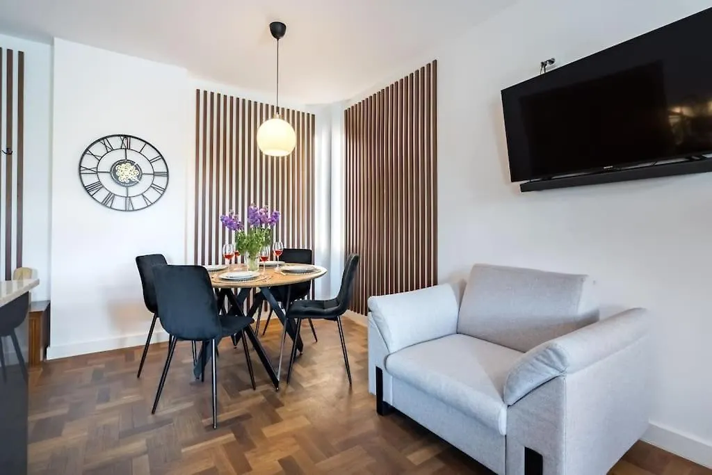 Stunning 2Br Apartment - Ateneu - City Center Bucharest