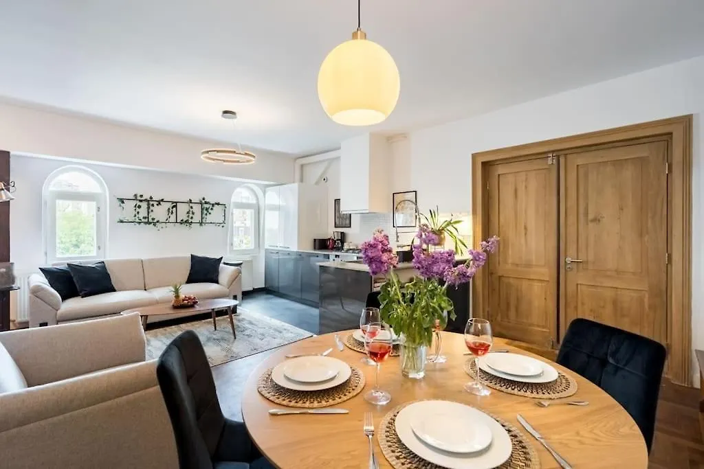 Stunning 2Br Apartment - Ateneu - City Center Bucharest